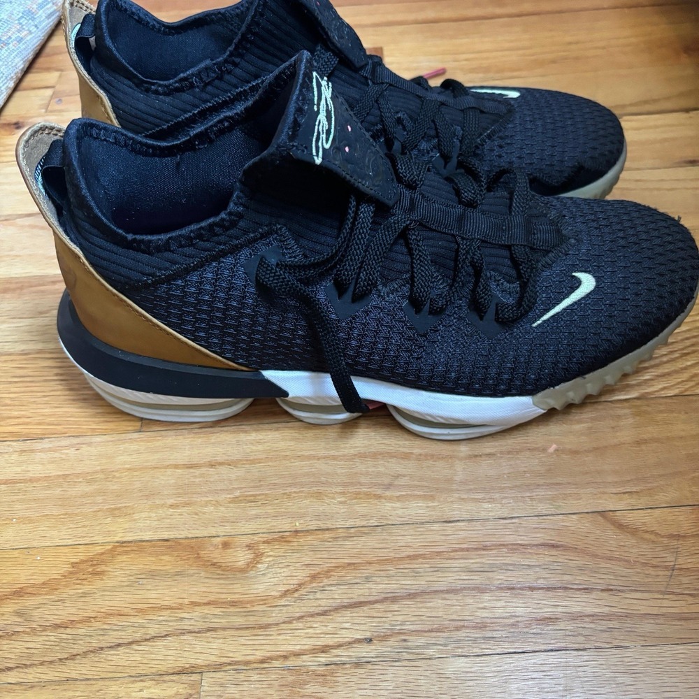 Nike Lebron 16 Low Men's Sneakers 10 Us Low Top Lace Up Athletic Black C12668